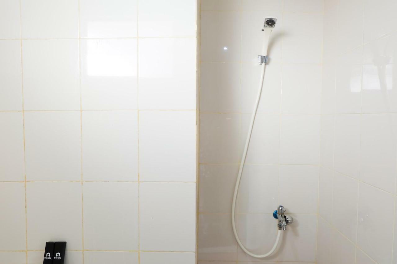 Apartment New At Bassura Near Shopping Mall By Travelio